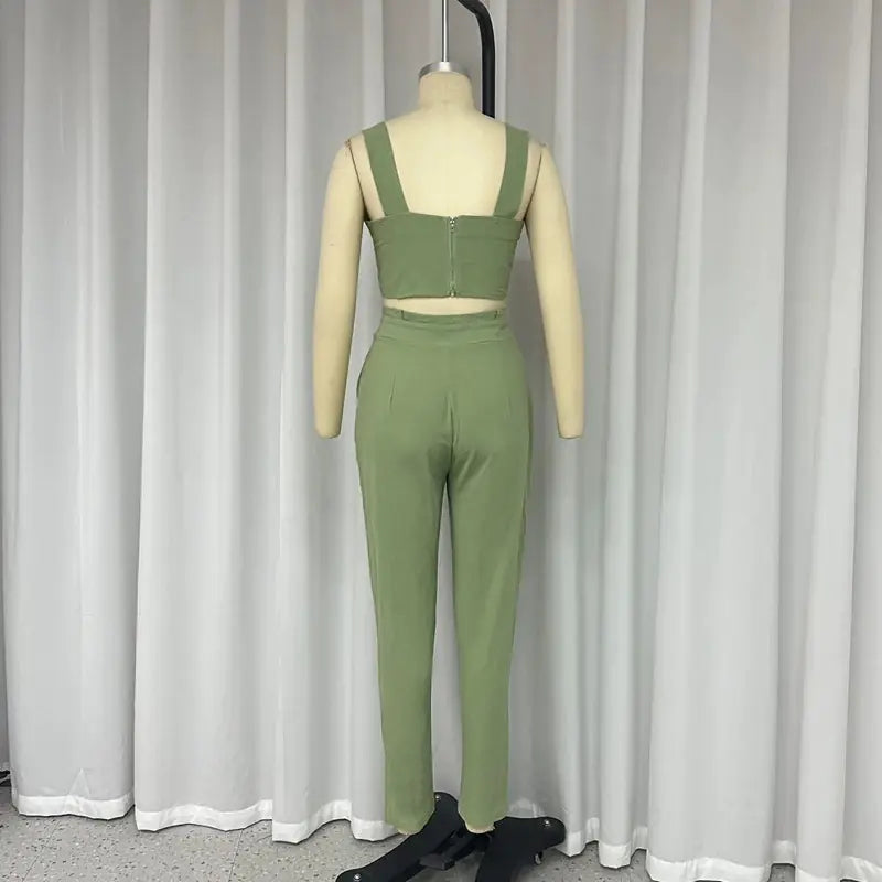 2023 Chic Cropped Top & High-Waist Pants Set