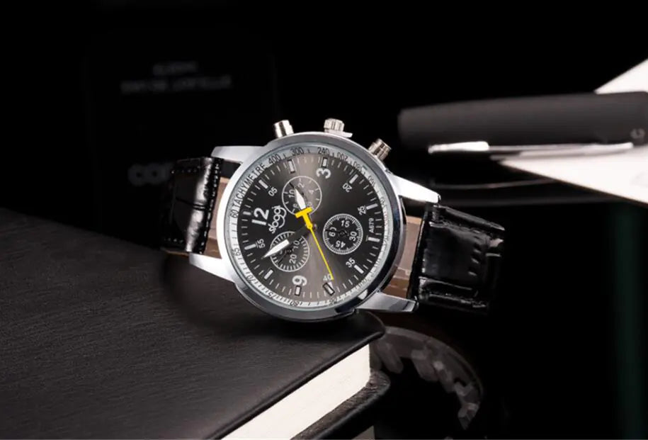 Montre en cuir pour femmes, Montre à quartz pour étudiante, Montre casual à 3 yeux