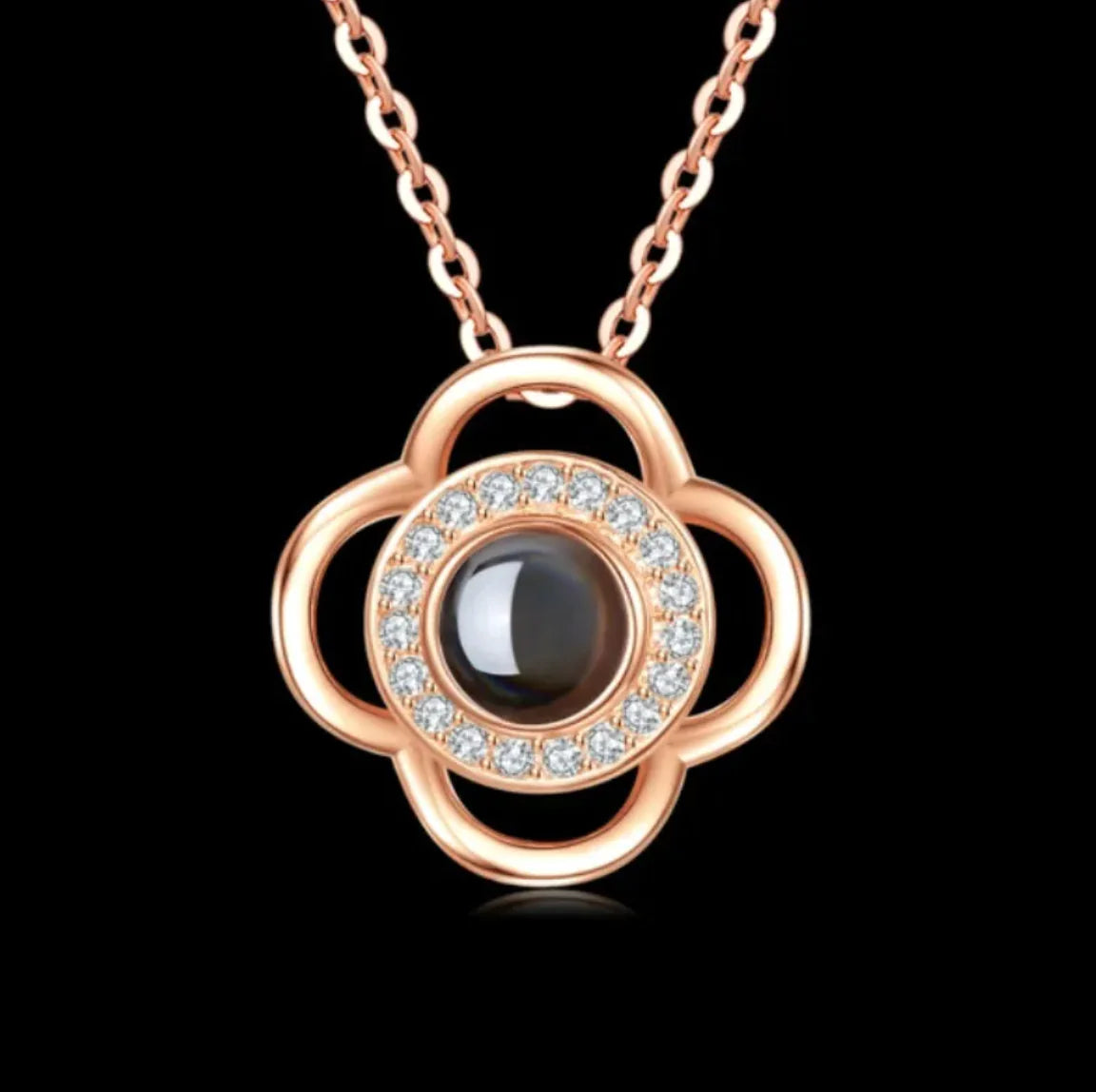 Collier dans Coffret Cadeau Rose Métallique